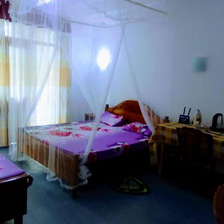 New Red Rose Ella Apartment Exterior photo